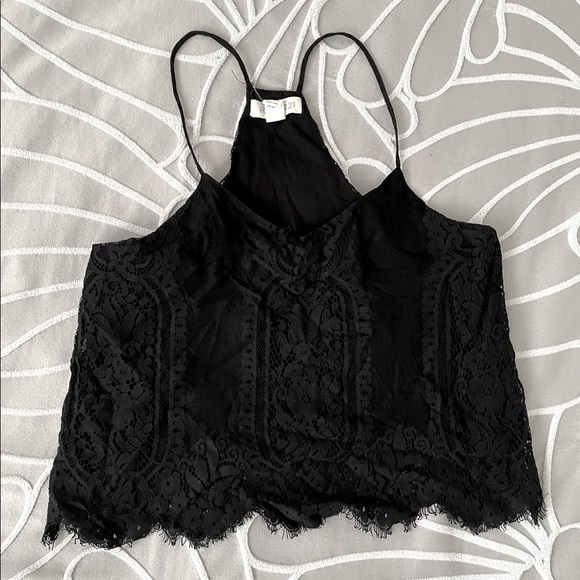 Forever 21 Lace Cropped Tank - Picture 2 of 3